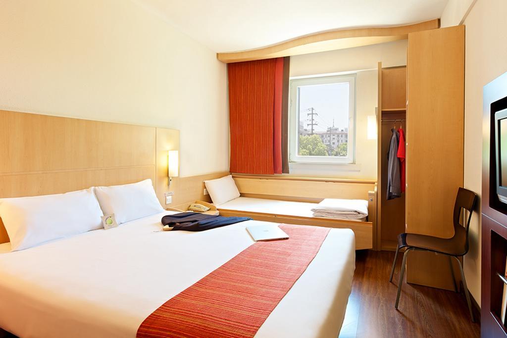 Ibis Ningbo Qianhu Plaza Hotel Esterno foto