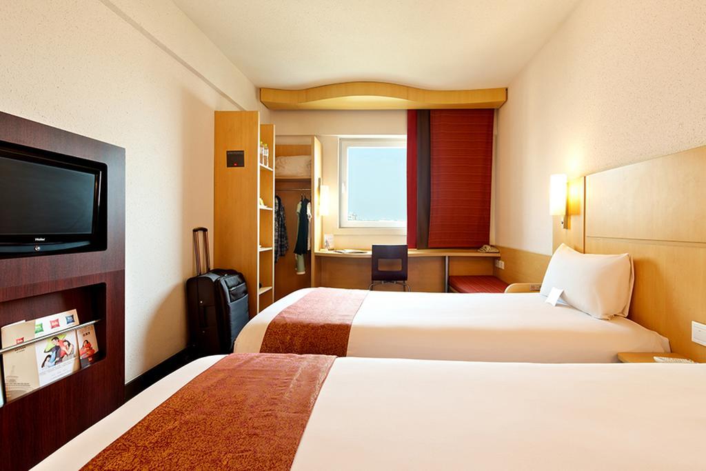 Ibis Ningbo Qianhu Plaza Hotel Esterno foto