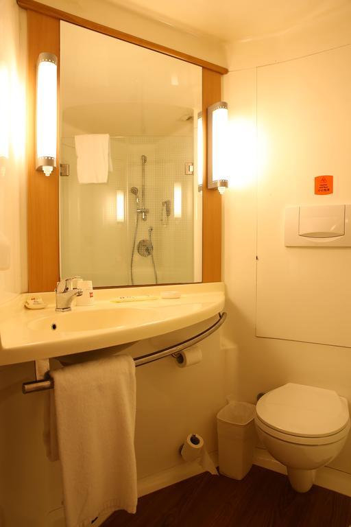 Ibis Ningbo Qianhu Plaza Hotel Esterno foto